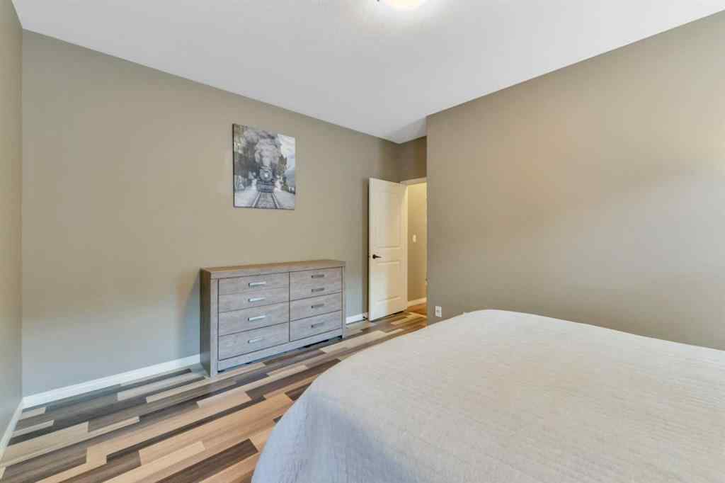 MLS® A2253793 - 34 Leaside Crescent  in Lakeway Landing Sylvan Lake, Residential