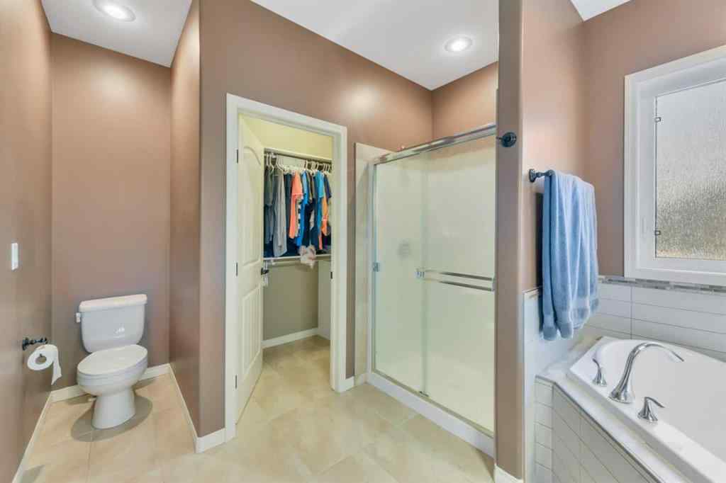 MLS® A2253793 - 34 Leaside Crescent  in Lakeway Landing Sylvan Lake, Residential