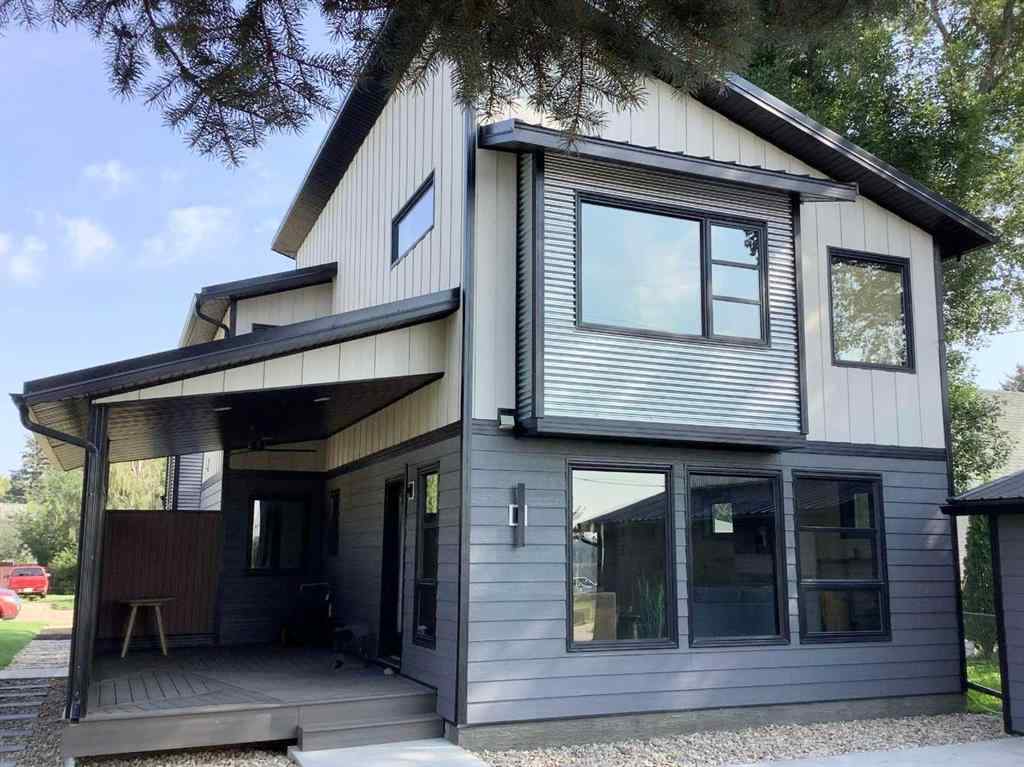 MLS® A2253794 - 227 12 Street SE in SE Hill Medicine Hat, Residential