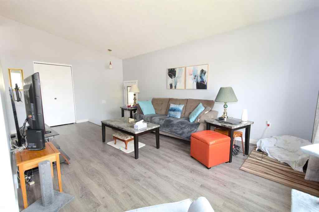 MLS® A2253799 - 1955 20 Street SE in Crestwood-Norwood Medicine Hat, Residential