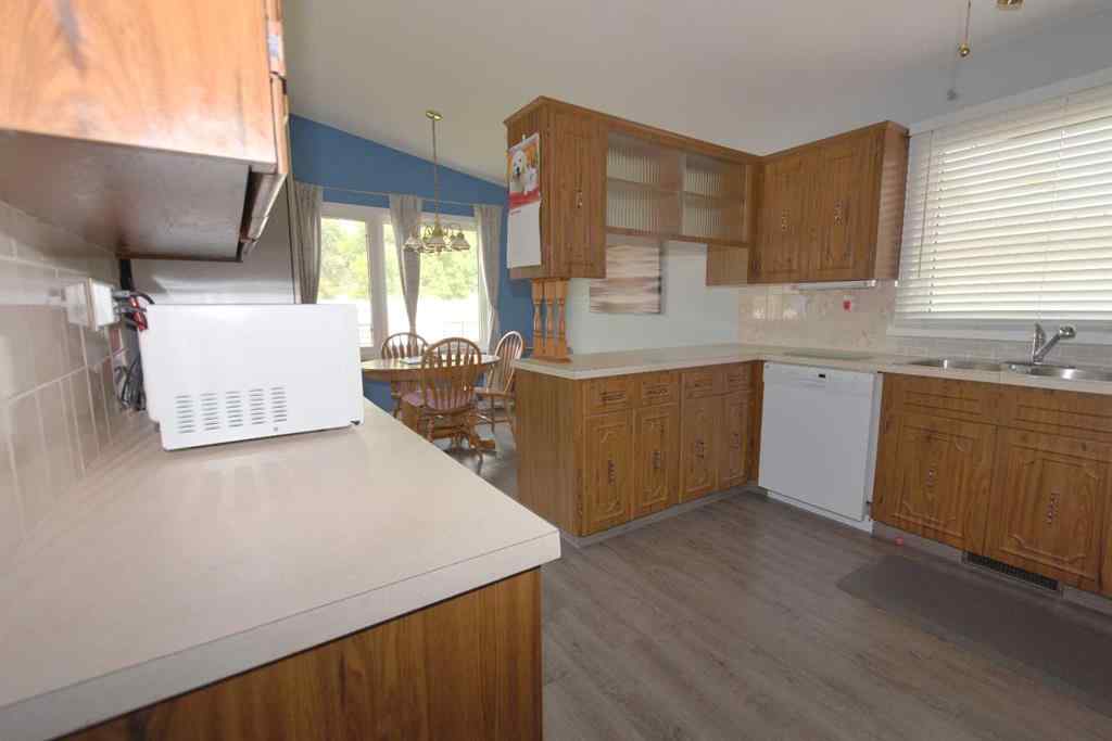 MLS® A2253799 - 1955 20 Street SE in Crestwood-Norwood Medicine Hat, Residential