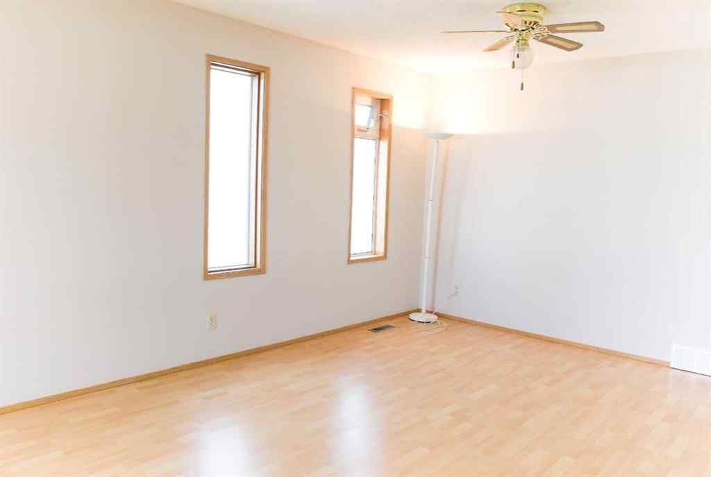 MLS® A2253802 - 43 Ellis Street N in Eastview Estates Red Deer, Residential
