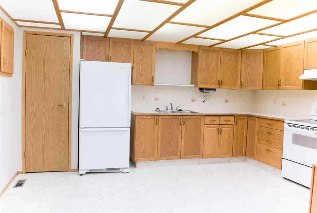 MLS® A2253802 - 43 Ellis Street N in Eastview Estates Red Deer, Residential