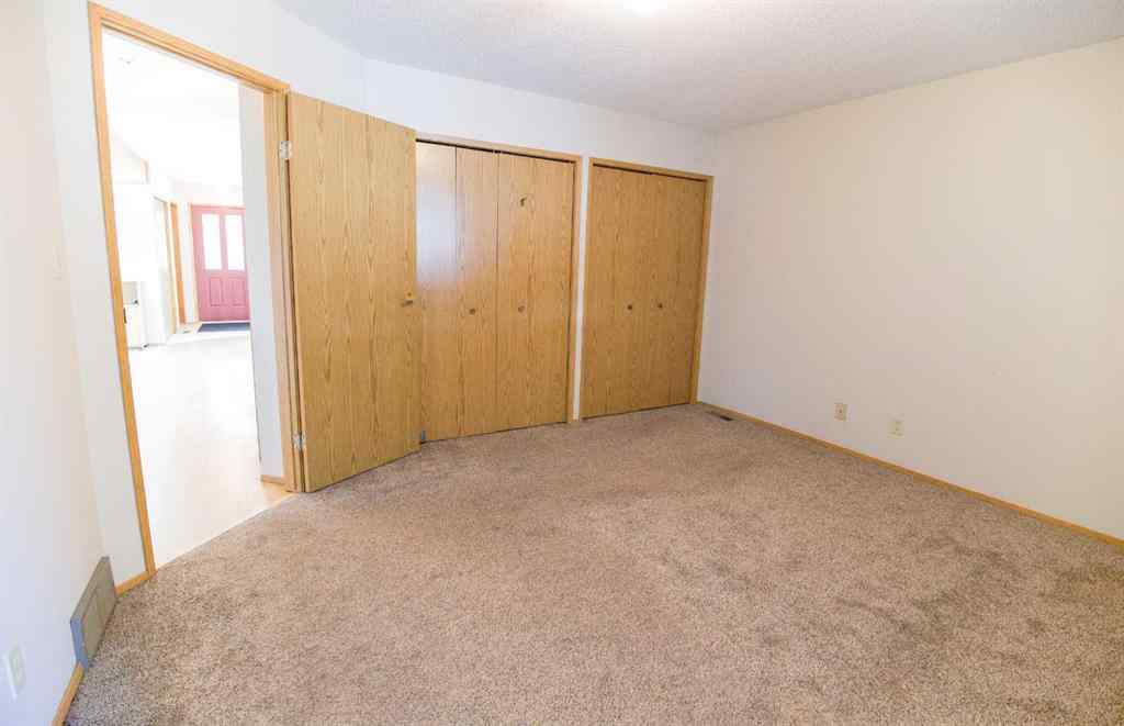 MLS® A2253802 - 43 Ellis Street N in Eastview Estates Red Deer, Residential