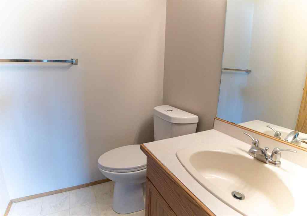 MLS® A2253802 - 43 Ellis Street N in Eastview Estates Red Deer, Residential