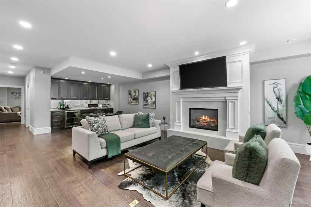 MLS® A2253807 - 420 49 Avenue SW in Elboya Calgary, Residential