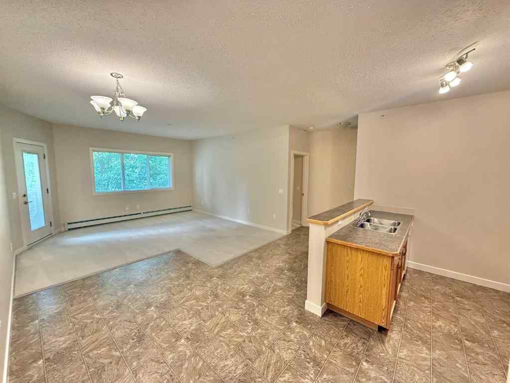 MLS® A2253808 - Unit #305 109 Seabolt Drive  in Hillcrest Hinton, Residential