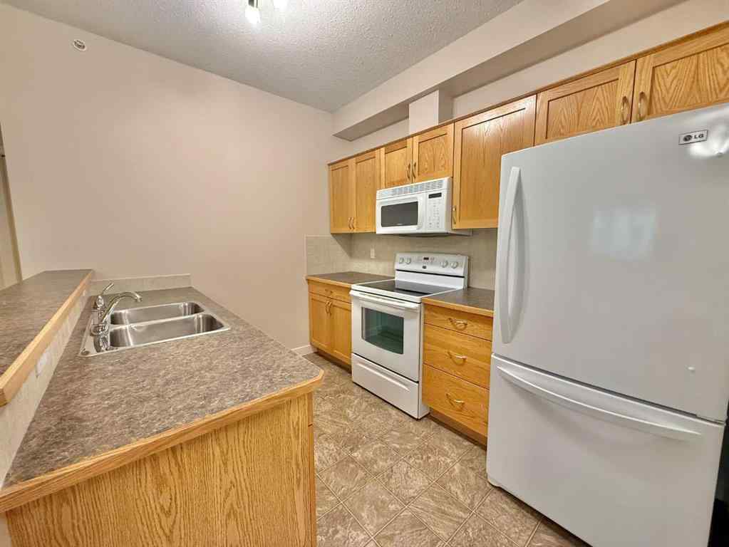 MLS® A2253808 - Unit #305 109 Seabolt Drive  in Hillcrest Hinton, Residential