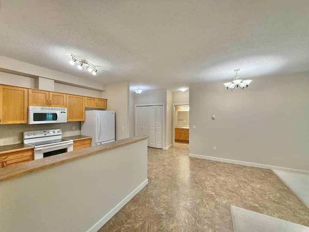 MLS® A2253808 - Unit #305 109 Seabolt Drive  in Hillcrest Hinton, Residential