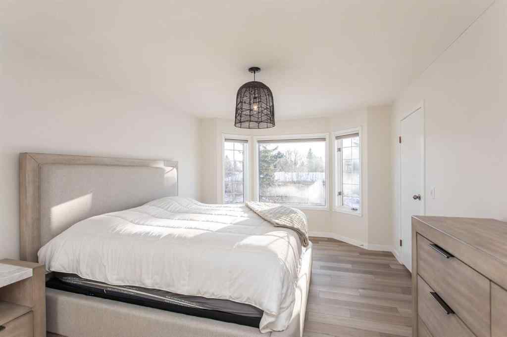 MLS® A2253810 - 10 Pickwick Lane  in English Estates Lacombe, Residential