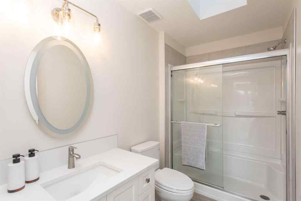MLS® A2253810 - 10 Pickwick Lane  in English Estates Lacombe, Residential