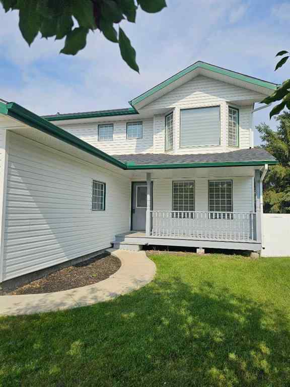 MLS® A2253810 - 10 Pickwick Lane  in English Estates Lacombe, Residential