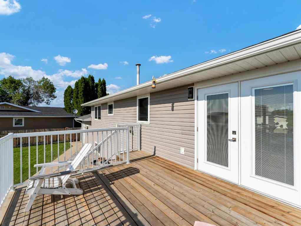 MLS® A2253812 - 306 Seven Persons Drive SW in SW Southridge Medicine Hat, Residential