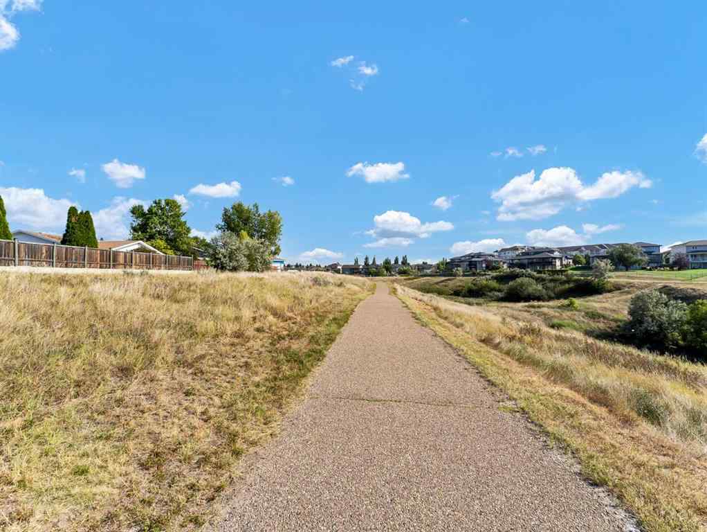 MLS® A2253812 - 306 Seven Persons Drive SW in SW Southridge Medicine Hat, Residential