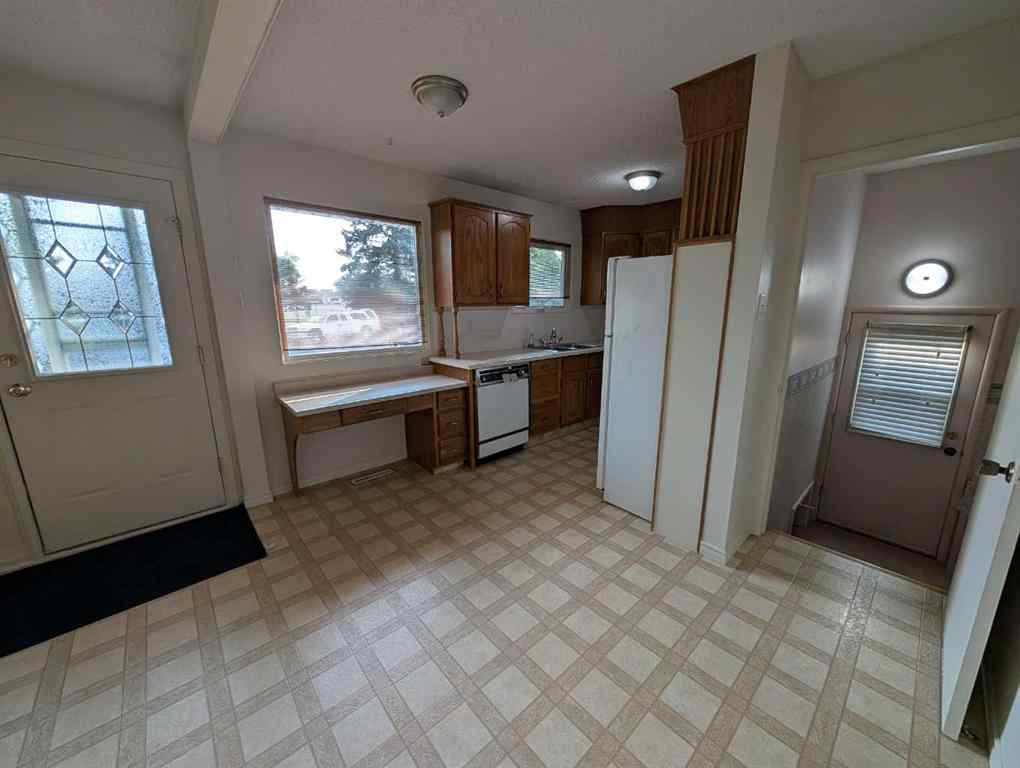 MLS® A2253817 - 2788 Dunmore Road SE in Crestwood-Norwood Medicine Hat, Residential