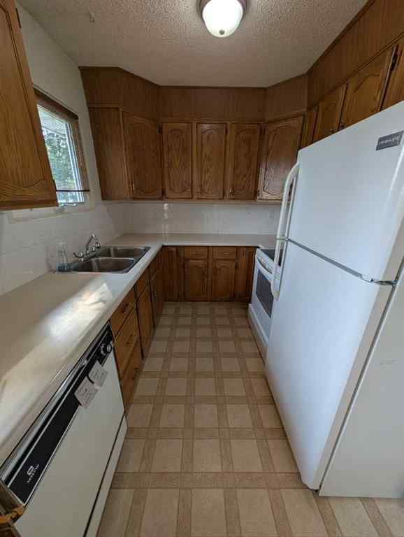 MLS® A2253817 - 2788 Dunmore Road SE in Crestwood-Norwood Medicine Hat, Residential