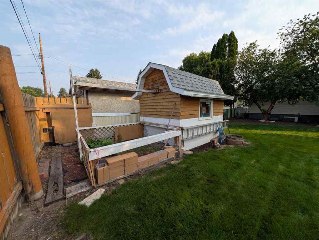 MLS® A2253817 - 2788 Dunmore Road SE in Crestwood-Norwood Medicine Hat, Residential
