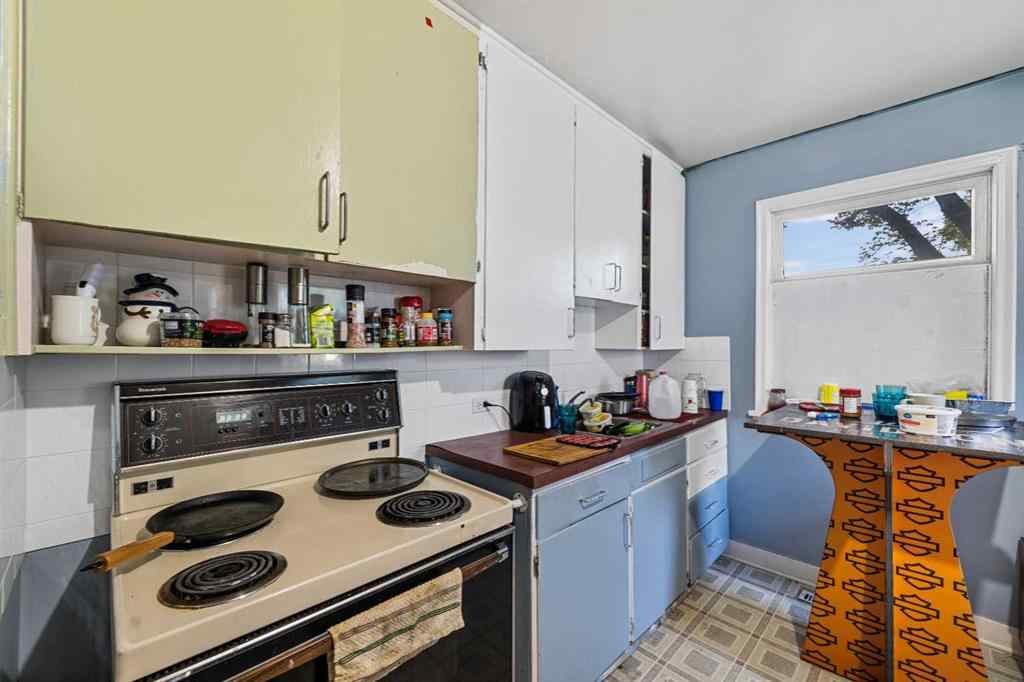 MLS® A2253818 - 427 35 Avenue NW in Highland Park Calgary, Residential