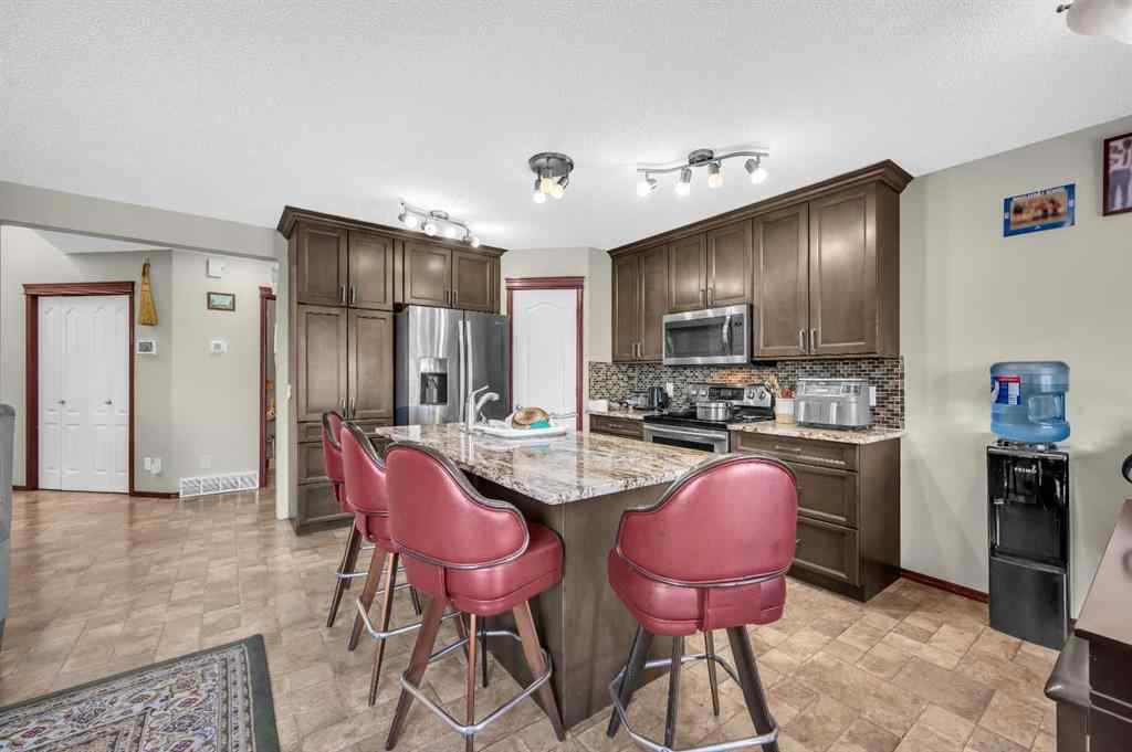 MLS® A2253824 - 117 Douglas Ridge Circle SE in Douglasdale/Glen Calgary, Residential