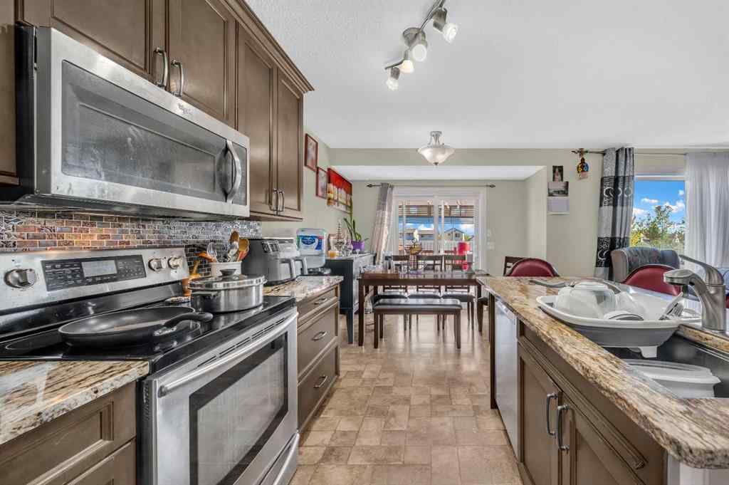 MLS® A2253824 - 117 Douglas Ridge Circle SE in Douglasdale/Glen Calgary, Residential