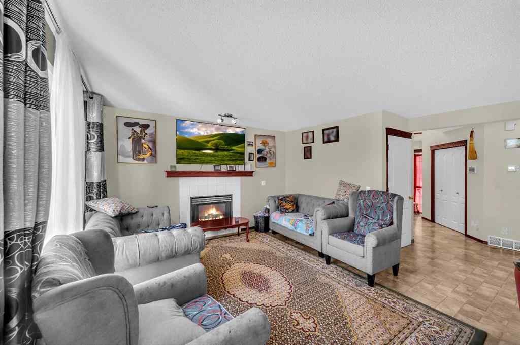 MLS® A2253824 - 117 Douglas Ridge Circle SE in Douglasdale/Glen Calgary, Residential