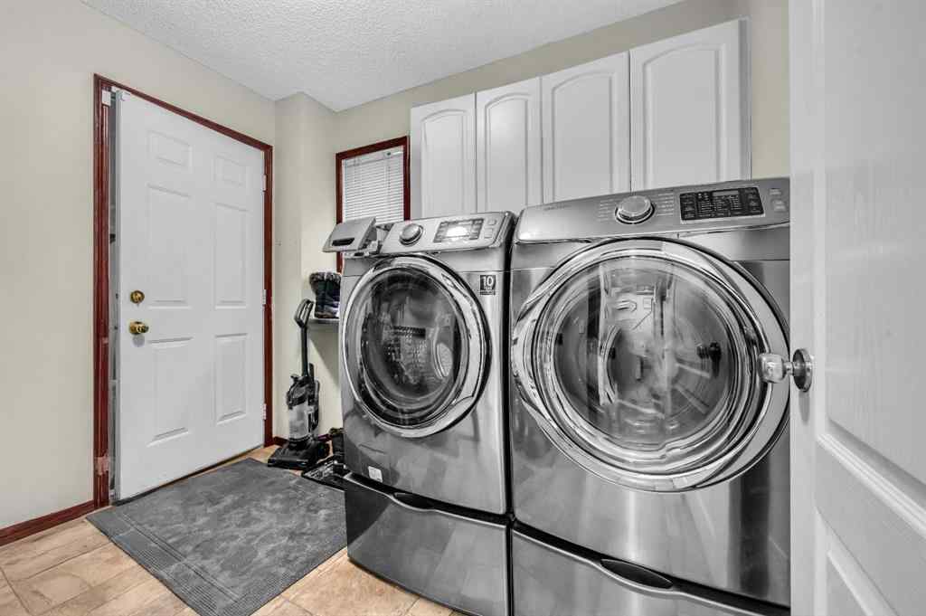 MLS® A2253824 - 117 Douglas Ridge Circle SE in Douglasdale/Glen Calgary, Residential