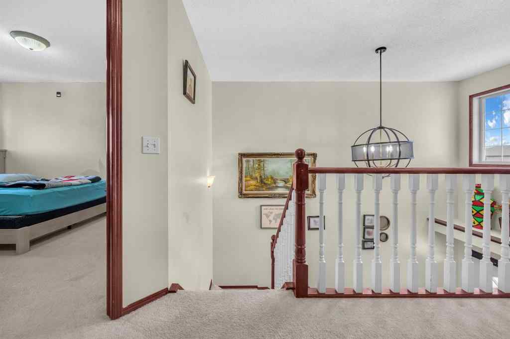 MLS® A2253824 - 117 Douglas Ridge Circle SE in Douglasdale/Glen Calgary, Residential