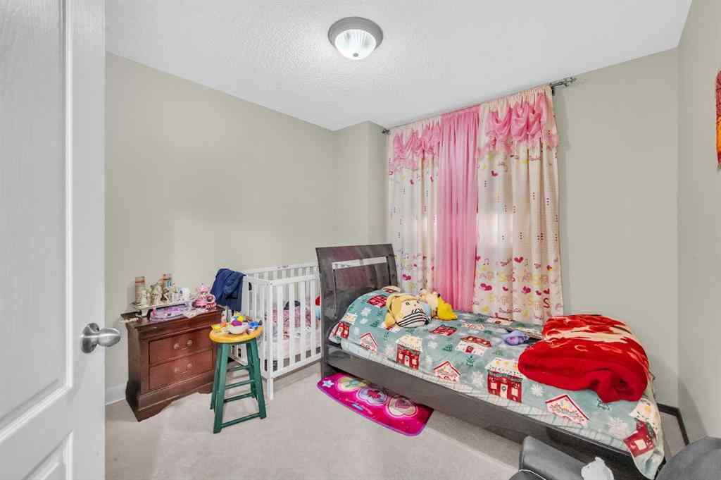 MLS® A2253824 - 117 Douglas Ridge Circle SE in Douglasdale/Glen Calgary, Residential