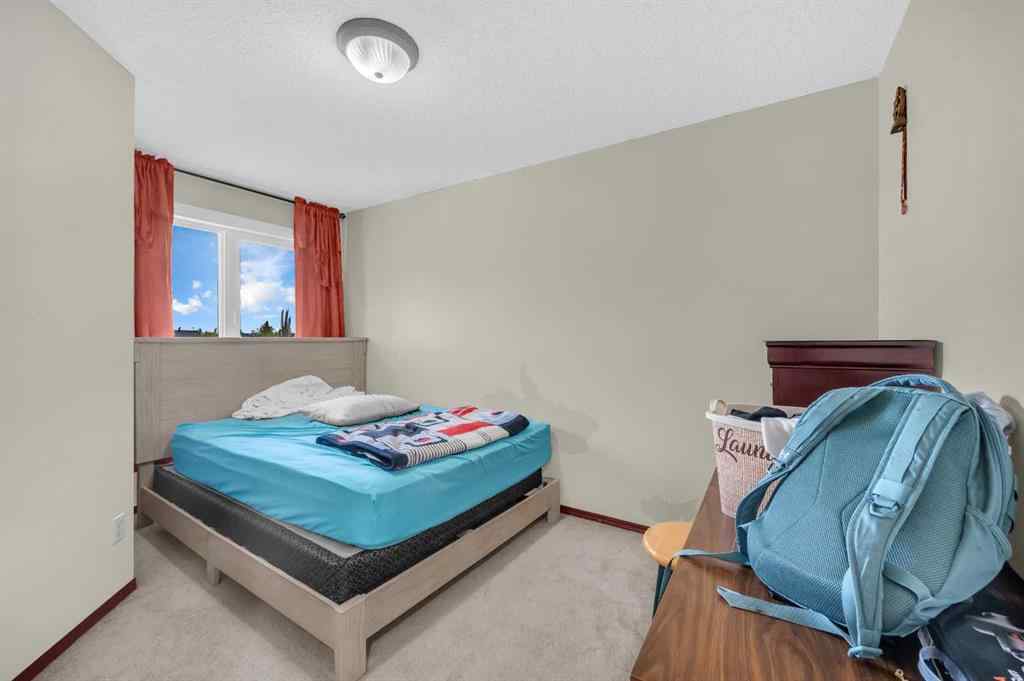 MLS® A2253824 - 117 Douglas Ridge Circle SE in Douglasdale/Glen Calgary, Residential