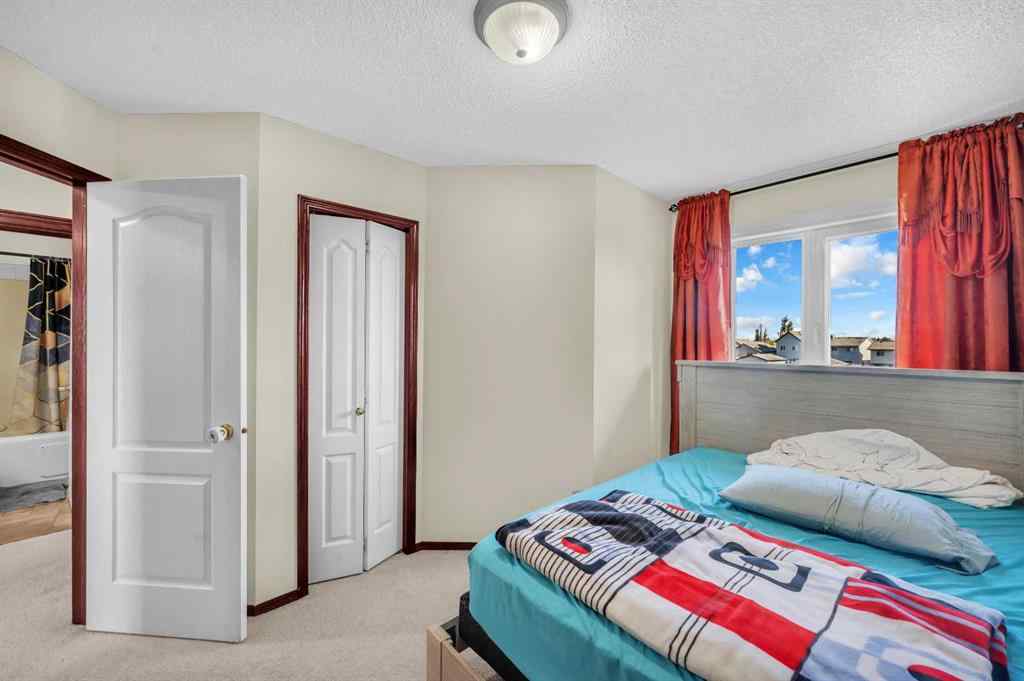 MLS® A2253824 - 117 Douglas Ridge Circle SE in Douglasdale/Glen Calgary, Residential