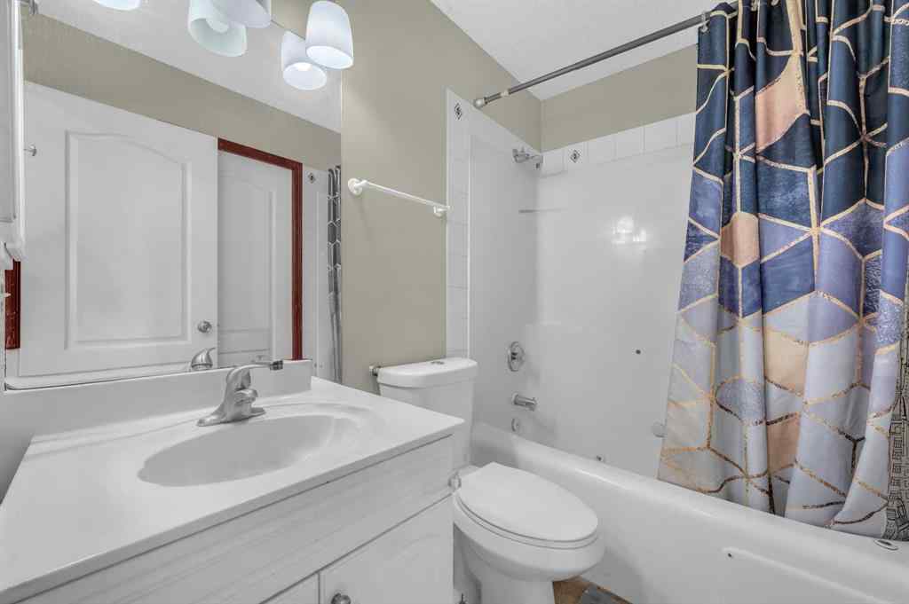 MLS® A2253824 - 117 Douglas Ridge Circle SE in Douglasdale/Glen Calgary, Residential