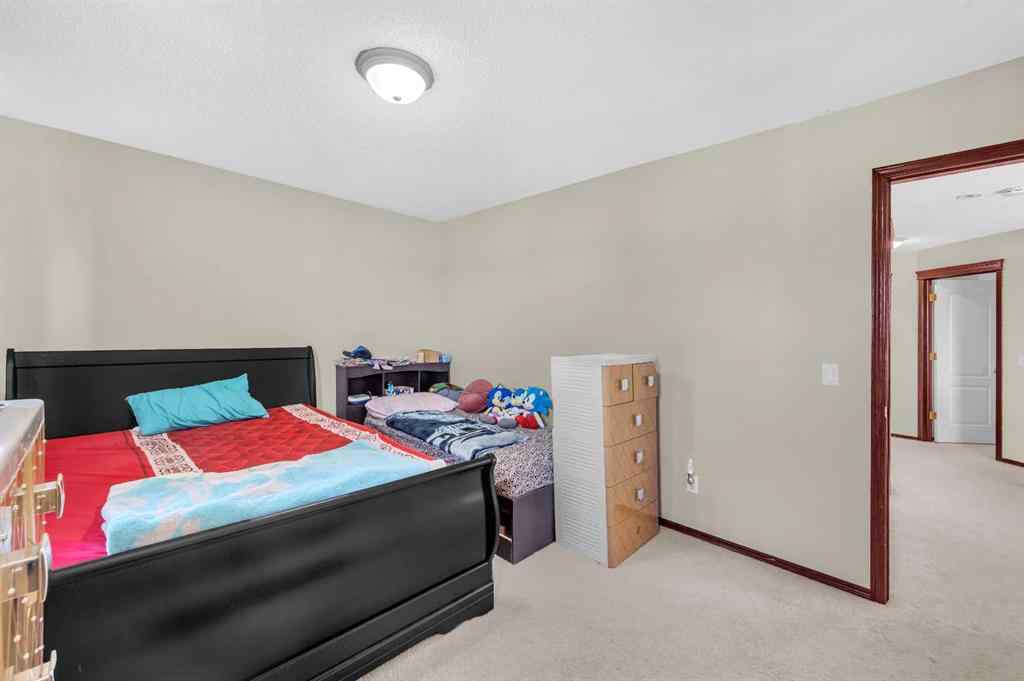 MLS® A2253824 - 117 Douglas Ridge Circle SE in Douglasdale/Glen Calgary, Residential