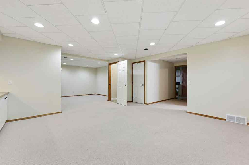 MLS® A2253826 - 4 Lloyd Crescent NE in NONE Langdon, Residential