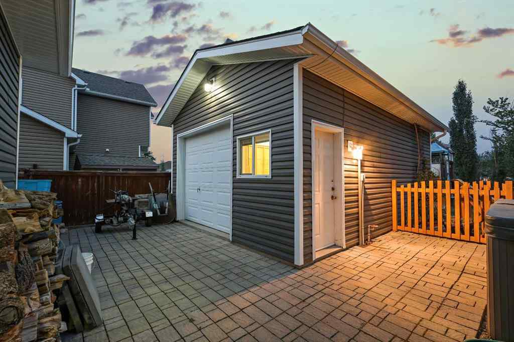 MLS® A2253826 - 4 Lloyd Crescent NE in NONE Langdon, Residential