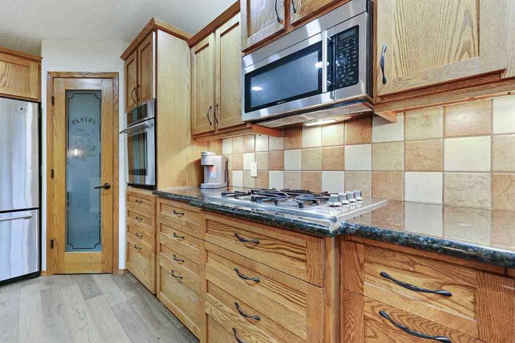 MLS® A2253826 - 4 Lloyd Crescent NE in NONE Langdon, Residential