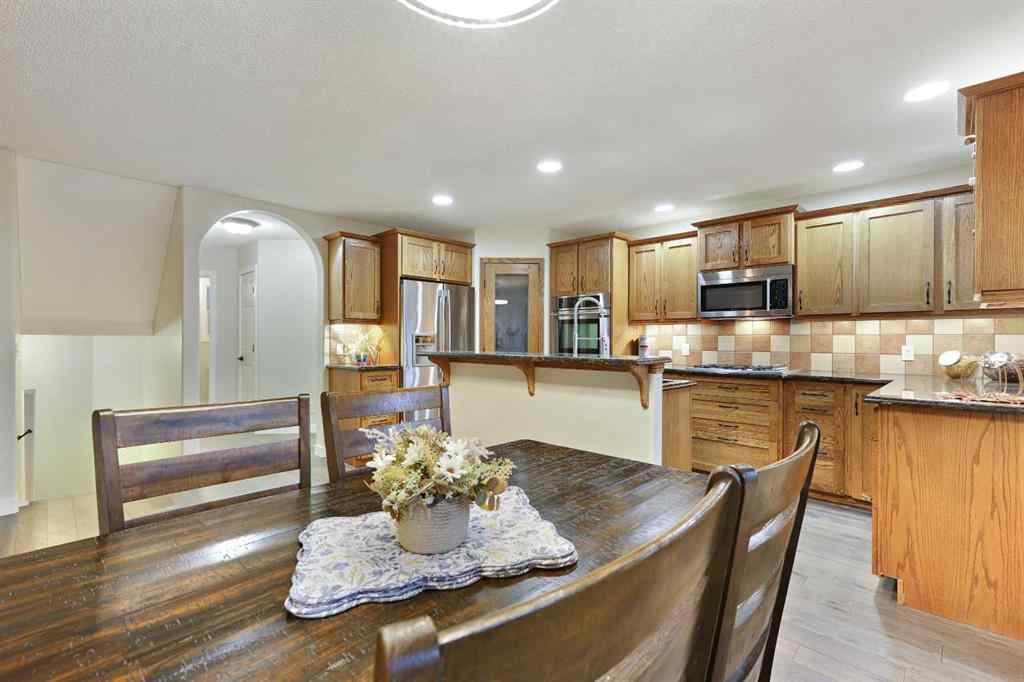 MLS® A2253826 - 4 Lloyd Crescent NE in NONE Langdon, Residential