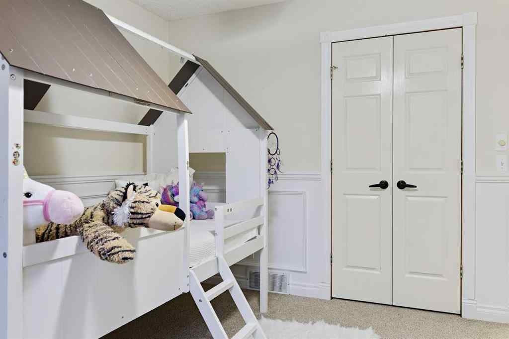 MLS® A2253826 - 4 Lloyd Crescent NE in NONE Langdon, Residential