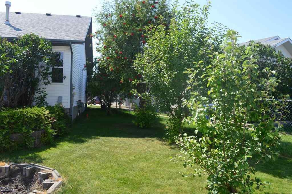 MLS® A2253828 - 94 Lund Close  in Lancaster Meadows Red Deer, Residential