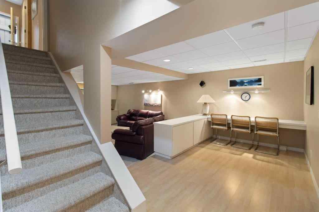 MLS® A2253838 - 39 Woodgreen Drive SW in Woodlands Calgary, Residential