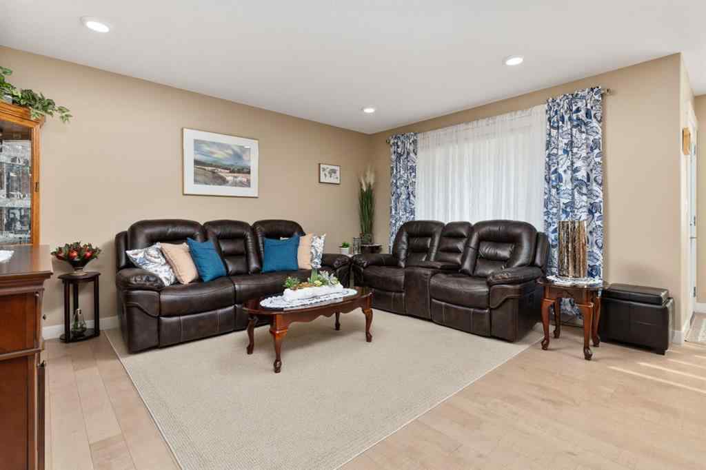 MLS® A2253847 - 2607 63 Street  in Valleyview Camrose, Residential