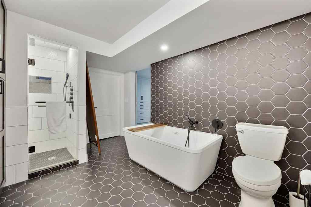 MLS® A2253848 - 3224 Conrad Drive NW in Charleswood Calgary, Residential