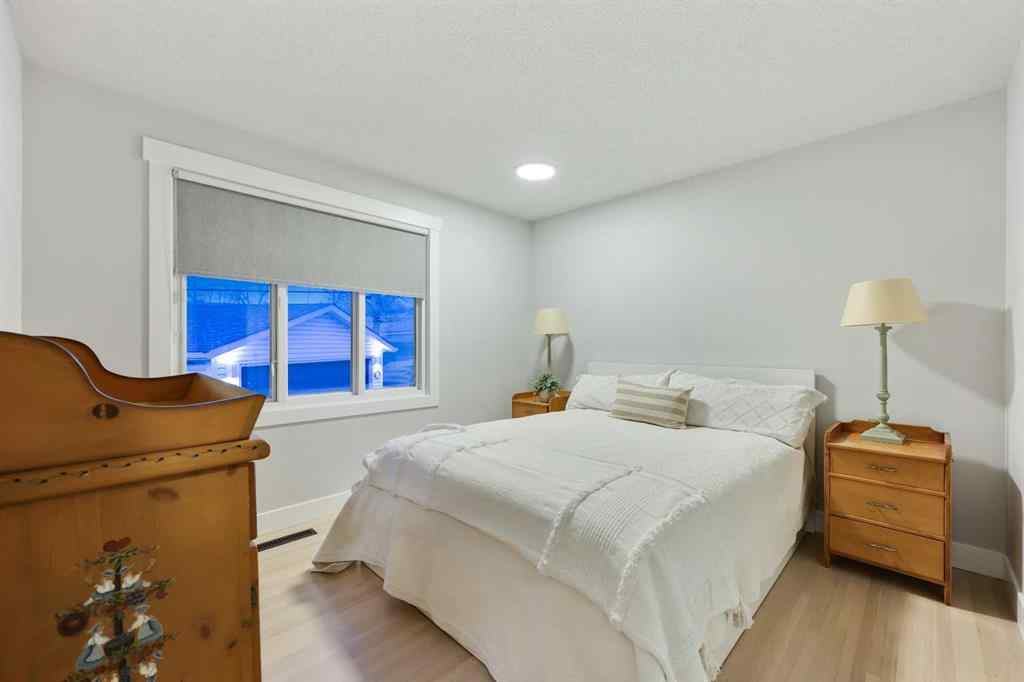 MLS® A2253848 - 3224 Conrad Drive NW in Charleswood Calgary, Residential