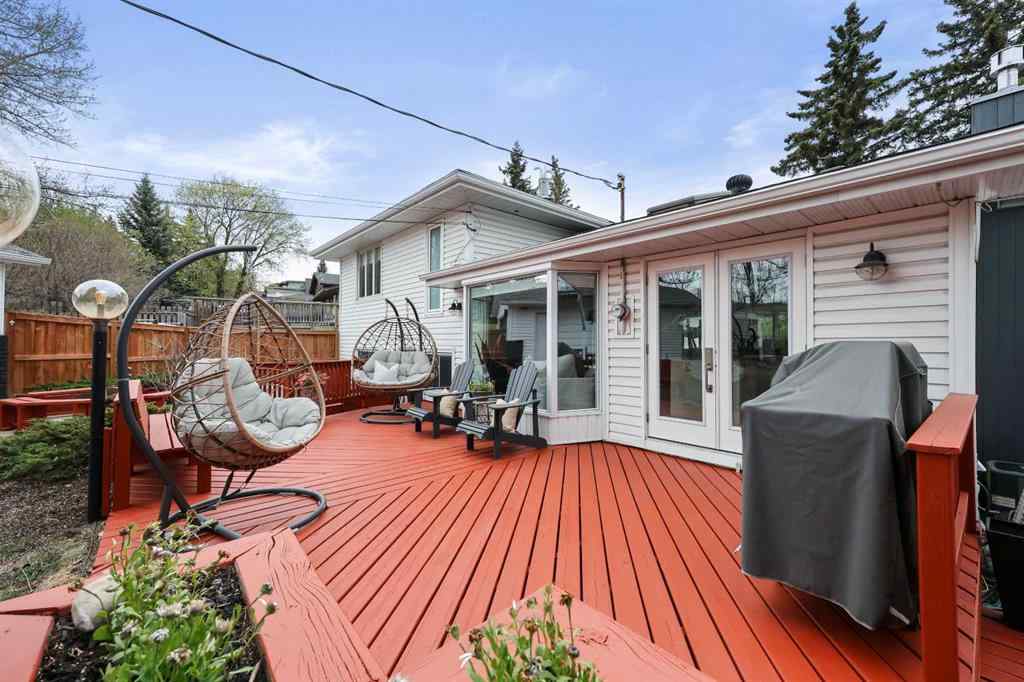 MLS® A2253848 - 3224 Conrad Drive NW in Charleswood Calgary, Residential