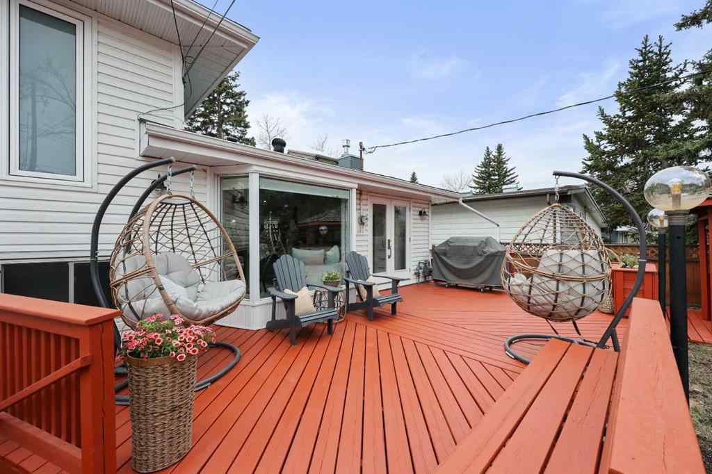 MLS® A2253848 - 3224 Conrad Drive NW in Charleswood Calgary, Residential