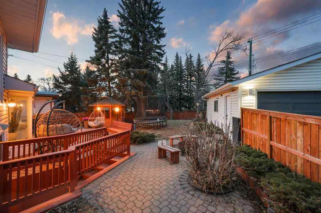 MLS® A2253848 - 3224 Conrad Drive NW in Charleswood Calgary, Residential