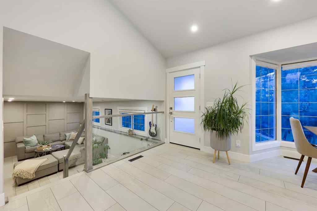 MLS® A2253848 - 3224 Conrad Drive NW in Charleswood Calgary, Residential