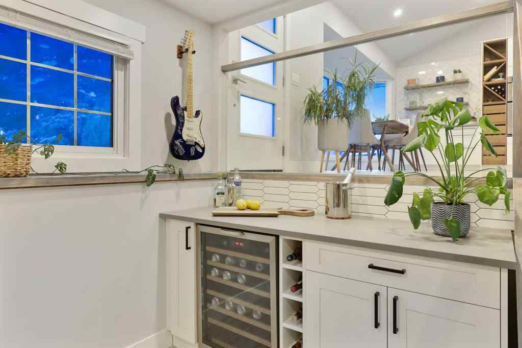 MLS® A2253848 - 3224 Conrad Drive NW in Charleswood Calgary, Residential