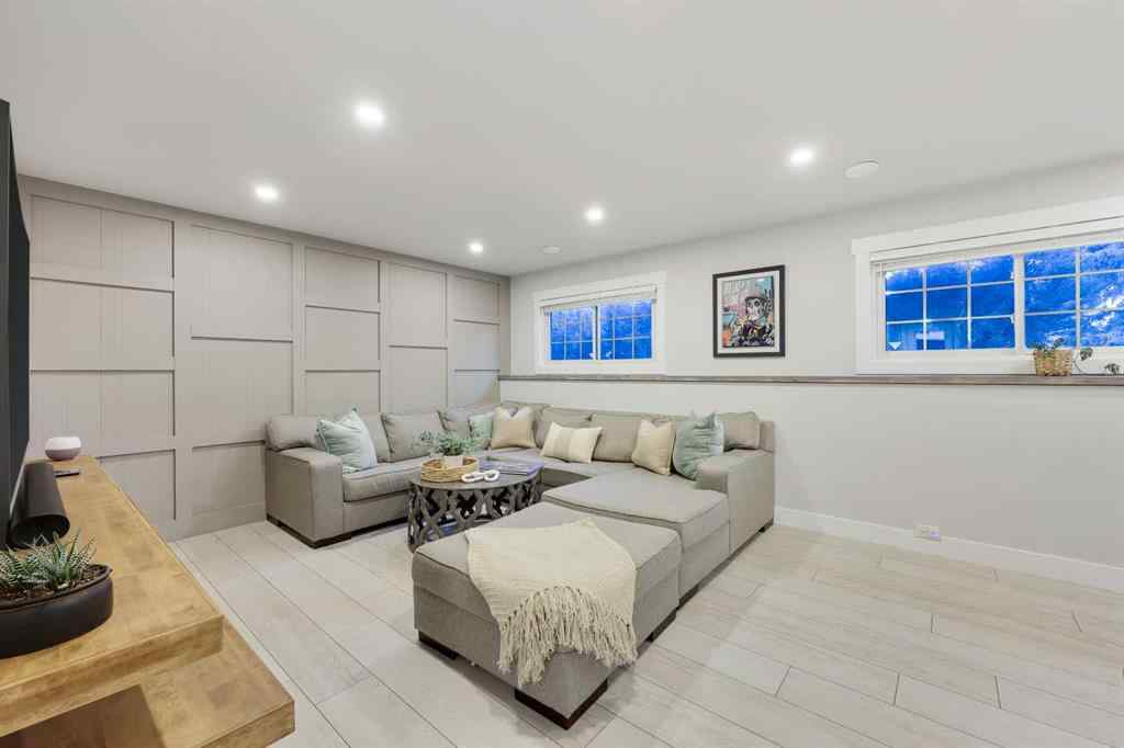 MLS® A2253848 - 3224 Conrad Drive NW in Charleswood Calgary, Residential