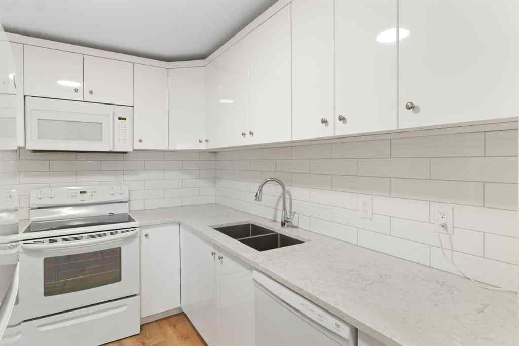 MLS® A2253853 - 11612 Oakfield Drive SW in Cedarbrae Calgary, Residential