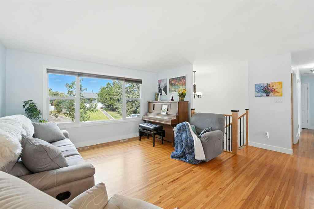 MLS® A2253854 - 1454 Hunterbrook Road NW in Huntington Hills Calgary, Residential